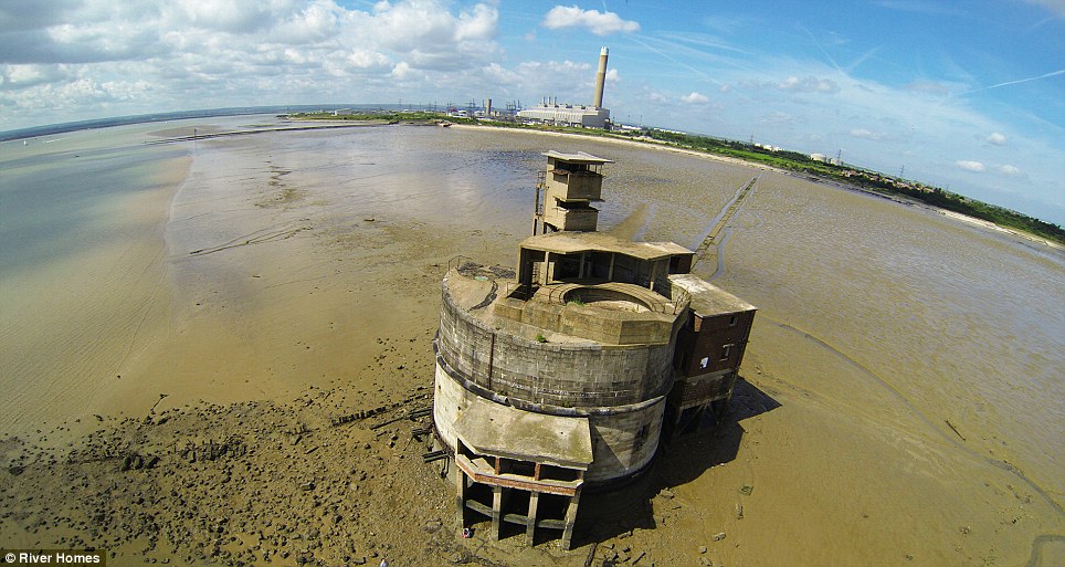 Fisheye view of Tower & Grain Fisheye view of Tower & Grain